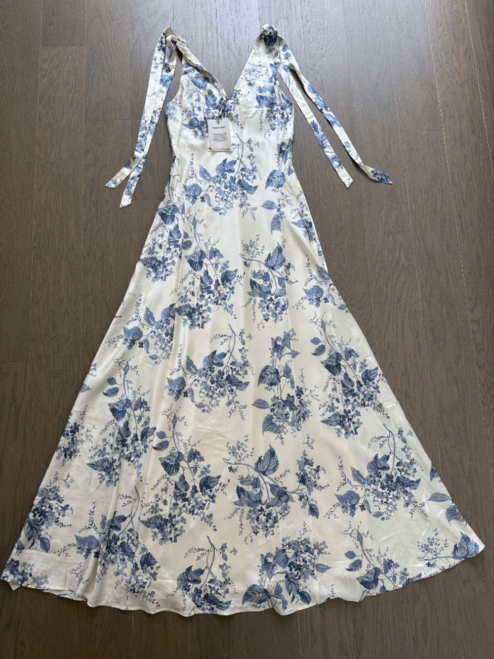 Reformation Pernille Blue White Floral Lupine Silk Maxi Dress Tie w/ Tags MEDIUM - Picture 6 of 9